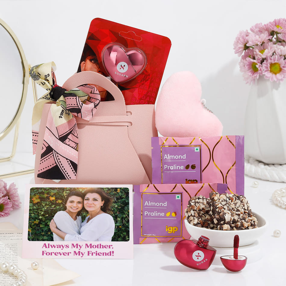 Buy/Send Forever Friends Personalized Gift Hamper For Mom Online