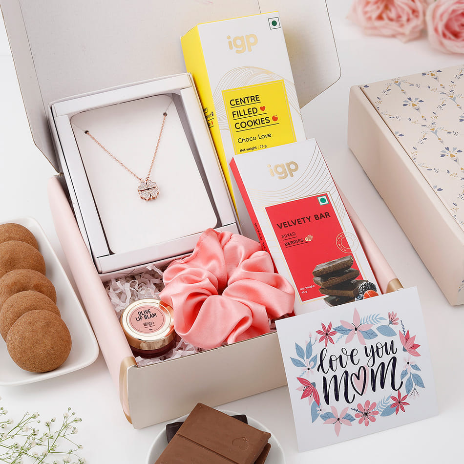 Buy/Send IGP-Mother's Day Sparkle Sweetness Hamper Online IGP