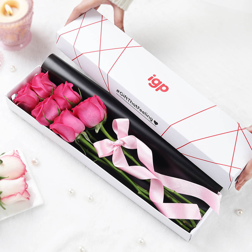 Buy/Send Blooming Red Rose Box Online | IGP | JVS1442547