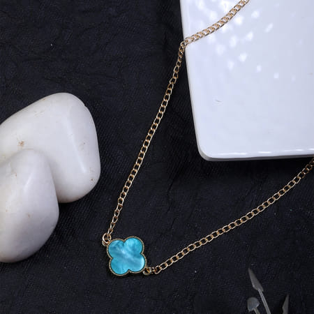 Alluring Gold Finish Flower Pendant And Chain-image-29