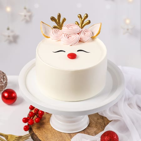 blush reindeer christmas cake
