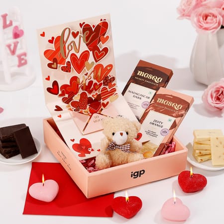 Blushing Love Valentines Day Gift Hamper