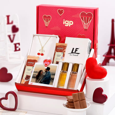 Charming Love Personalized Valentine's Day Hamper