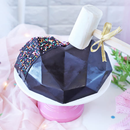 Chocolate Heart Pinata Cake (1 kg)-picture-14