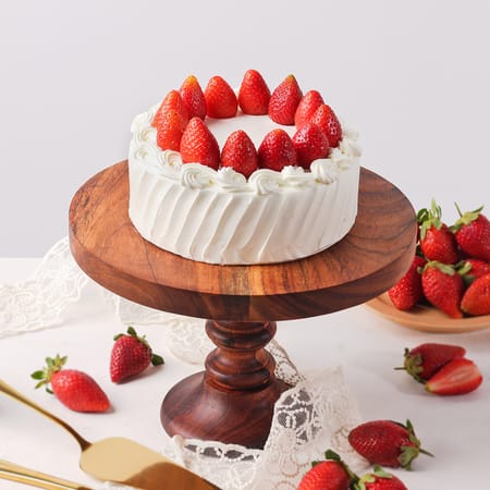 Classic Strawberry And White Chocolate Cake (1 Kg)-picture-55