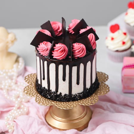 Cocoa Blush Red Velvet Cake (300 Gm)