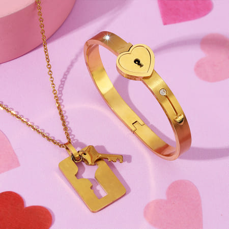 Couple's Romantic Jewellery Set-picture-15