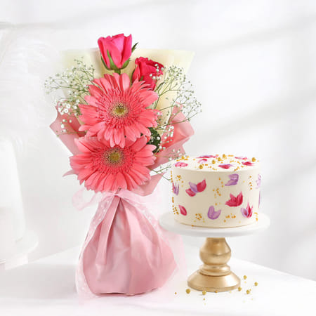 Floral Bliss Cake With Elegant Blooms Bouquet-picture-27