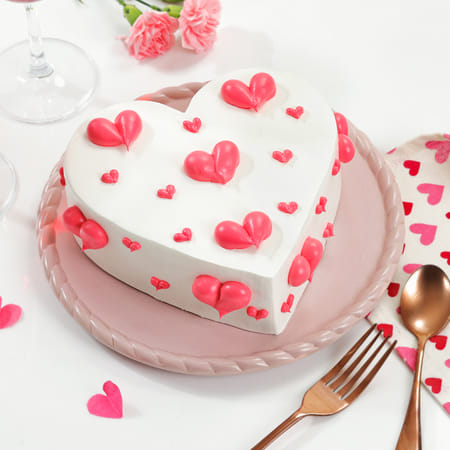 Heartfelt Valentine Cream Cake (1Kg)-image-43