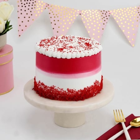 Heavenly Red Velvet Cake 600gms-image-41