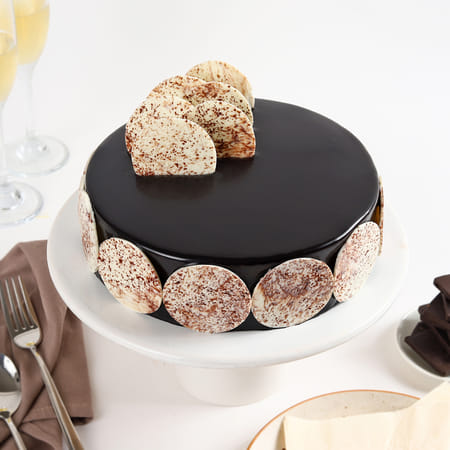Luscious Choco Cream Cake (One Kg)-image-4