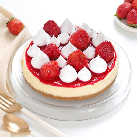 Luscious Strawberry Cheese Cake (600 Gm)