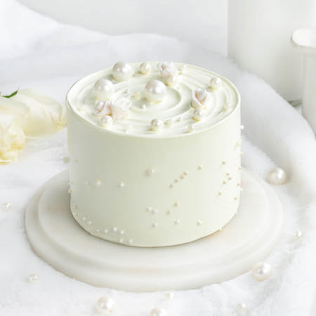 Luxe Celebrations Vanilla Cake (1 Kg)-picture-18