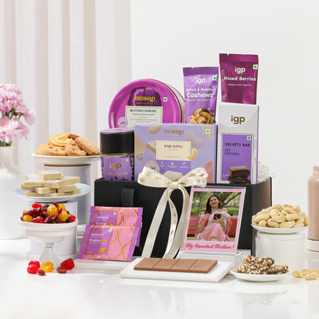 Personalized Birthday Treats And Smiles Gift Hamper-picture-28