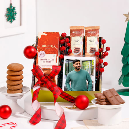 Personalized Christmas Cookies & Chocolate Hamper-image-21