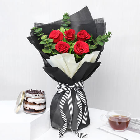 Premium Red Roses Bouquet With Jar Cake-picture-13