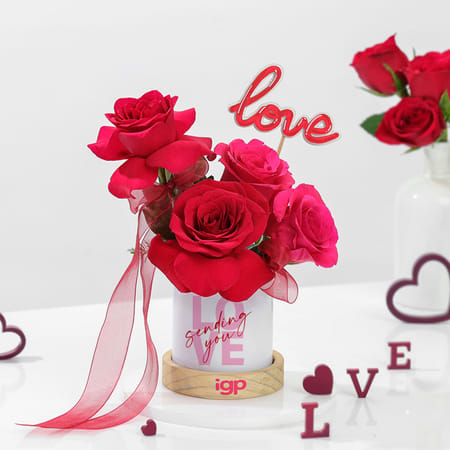 Red & Cerise Rose Valentine Arrangement