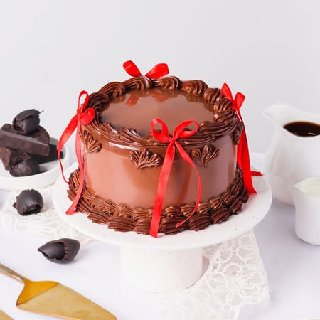Silken Truffle Dream Cake (750 g)-picture-19