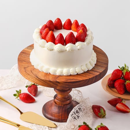 Snow-Kissed Strawberry Delight-picture-34