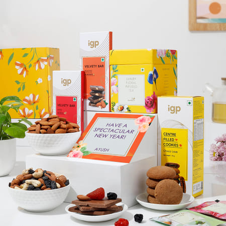 Spectacular Personalized New Year Bliss Hamper-image-15