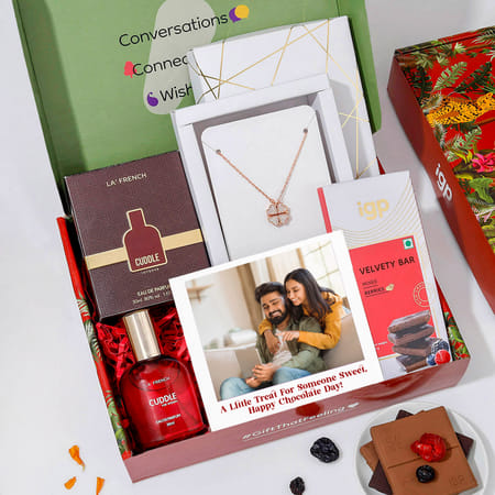 Sweet Love Personalized Chocolate Day Hamper-picture-16