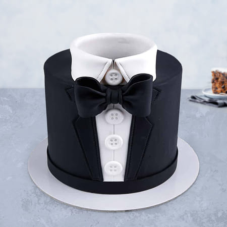 Tuxedo Fondant Cake (3 Kg)-picture-33