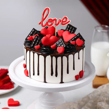 Valentines Chocolate Kiss Red Velvet Cake (750 Gm)-picture-36