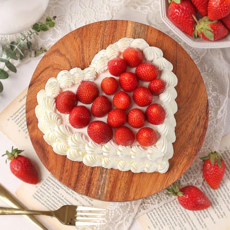White Chocolate Strawberry Royale Cake-image-47