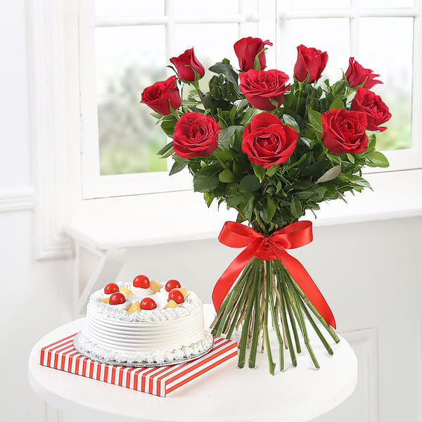 10 Red Roses with Pineapple Cake (Half Kg)