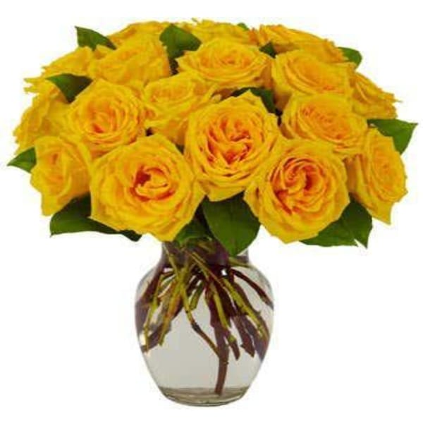 12 Yellow Roses in Clear Glass Vase