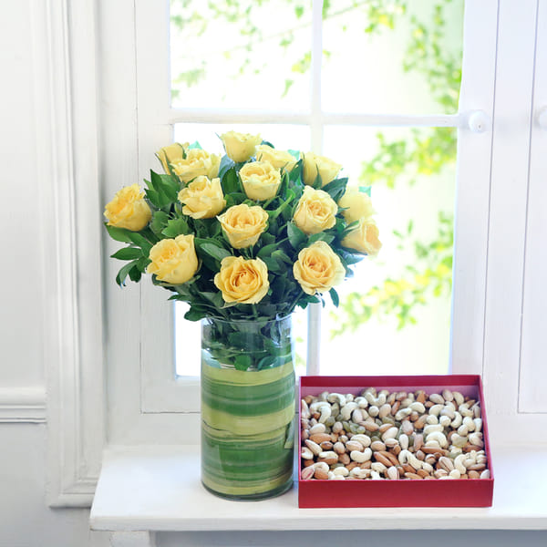 15 Yellow Roses with Assorted Dry Fruits