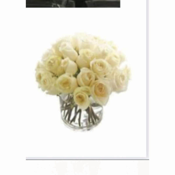 30 White Stems Roses with Glas Pot