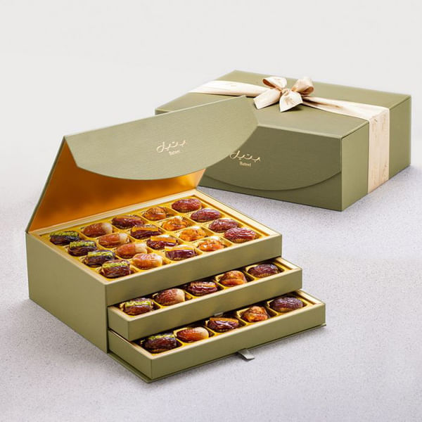 Bateel Sophisticated Indulgence Assorted Dates Hamper
