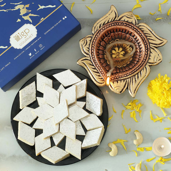 Big Size Swastik Clay Diya with Kaju Katli (400 gms)