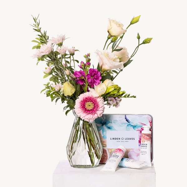 Bloom & Pamper Gift Set