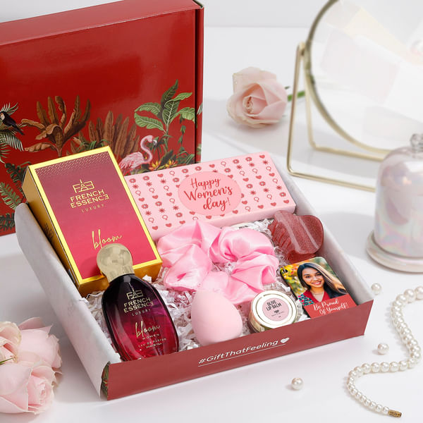 Blooming Glow Personalized Women's Day Hamper