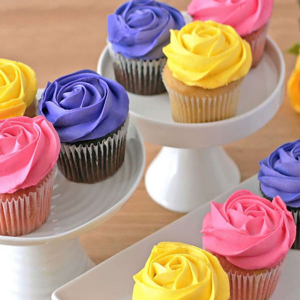 Bouquet Of Roses Cupcakes