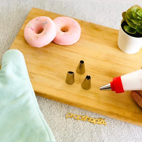 Cake Decorator - Reusable Piping Bag With Nozzle - Single Piece