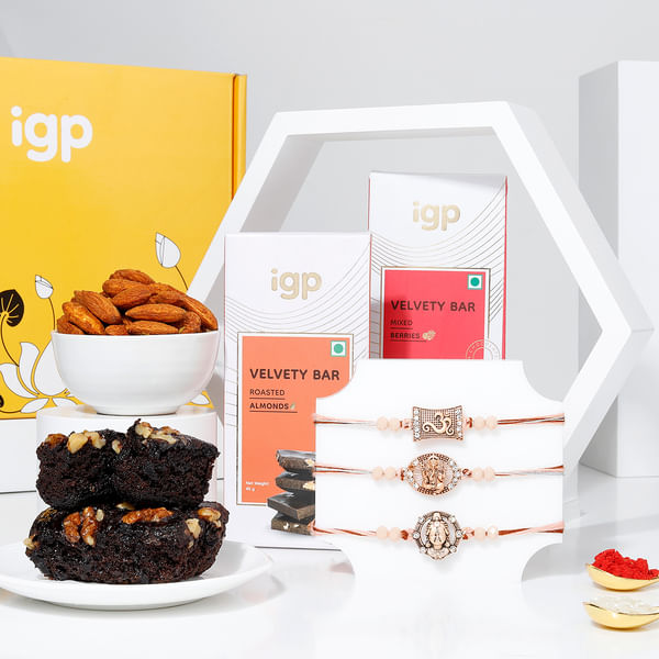 Celebration Of Love And Delicacies Hamper