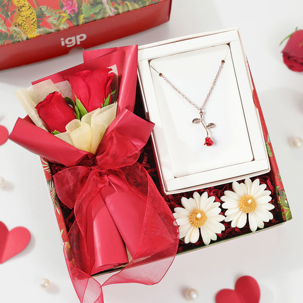 Charming Jewellery Hamper