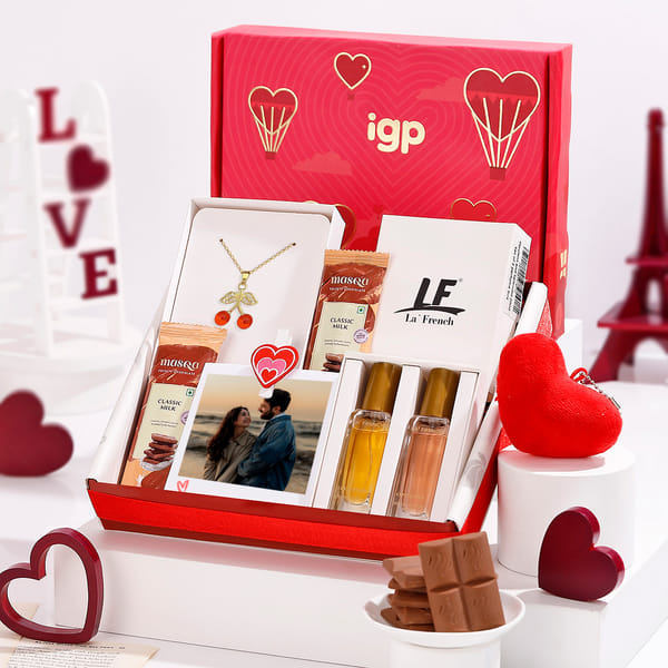 Charming Love Personalized Valentine's Day Hamper