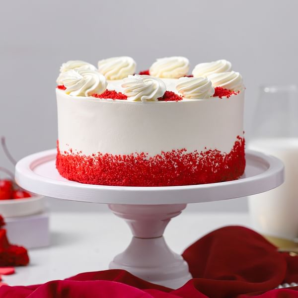 Charming Red Velvet Cake (300 Gm)