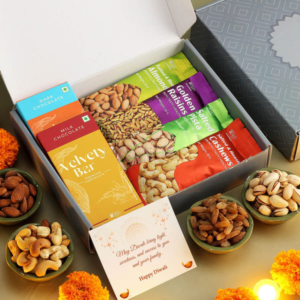 Chocolate gift box ( OUTLEAP )