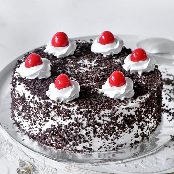 Classic Black Forest Cake (2 Kg)