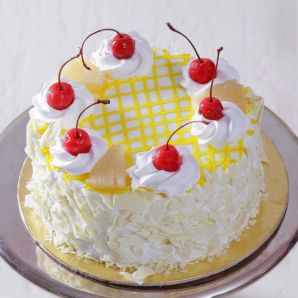 Classic Pineapple Cake with Cherry Toppings (2 Kg)