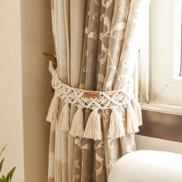 Curtain Binds - Tasselled