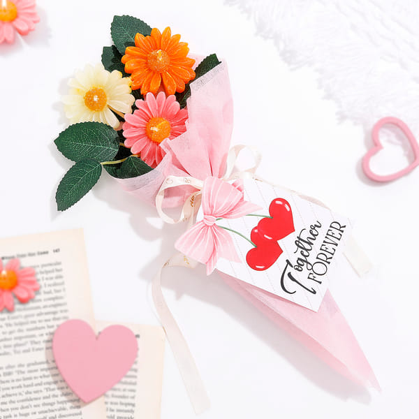Cute Flower Candle Bouquet For Valentines Day