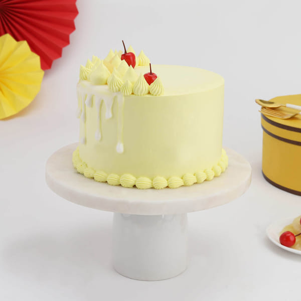 Delectable Creamy Pineapple Cake