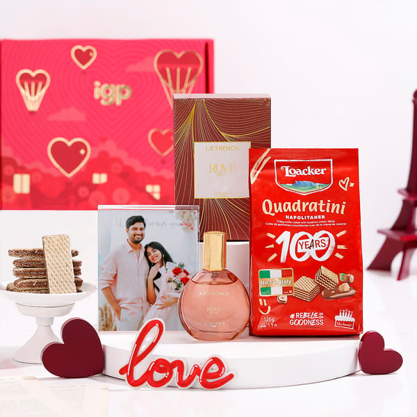 Delightful Love Personalized Valentine's Day Gift Hamper