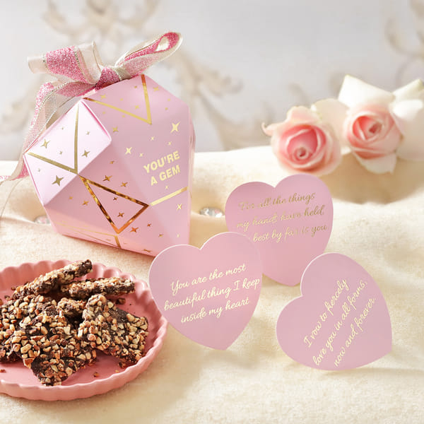 Diamond Box With Messages & Chocolates